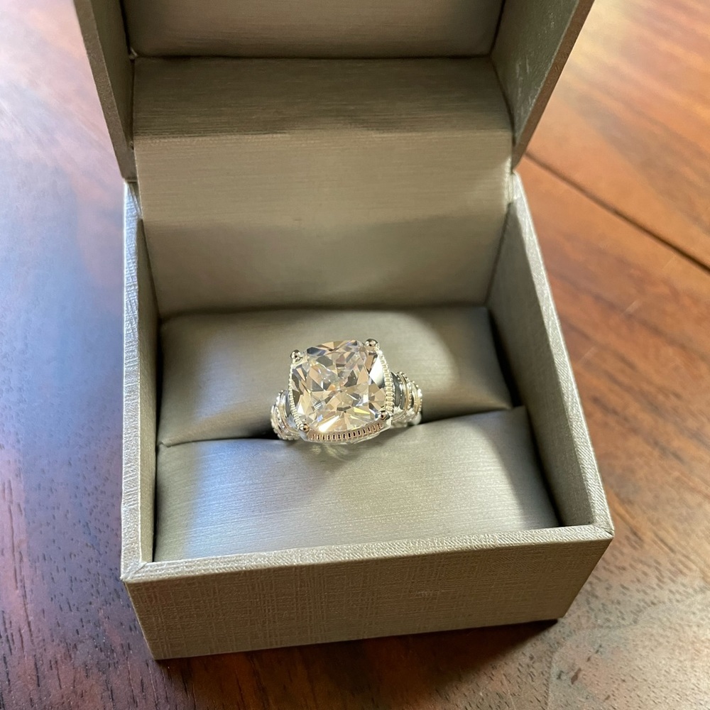 Statement Ring